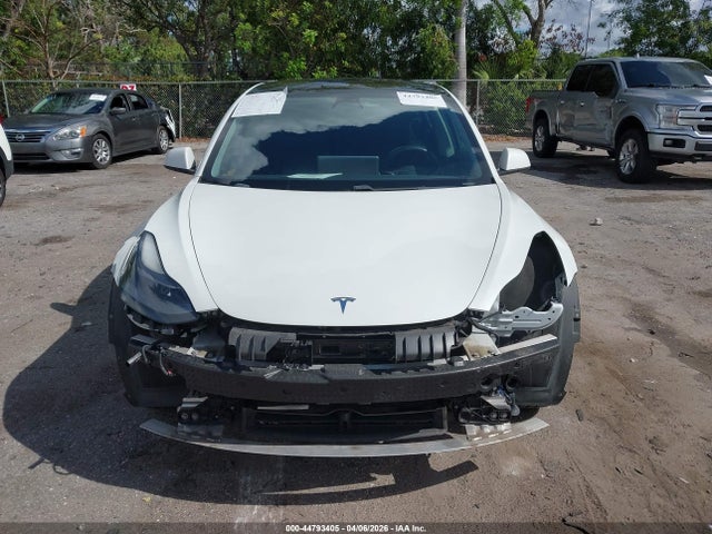 44793405 :رقم المزاد ، 5YJ3E1EA6MF987121 vin ، 2021 Tesla Model 3 Standard Range Plus Rear-wheel Drive مزاد بيع