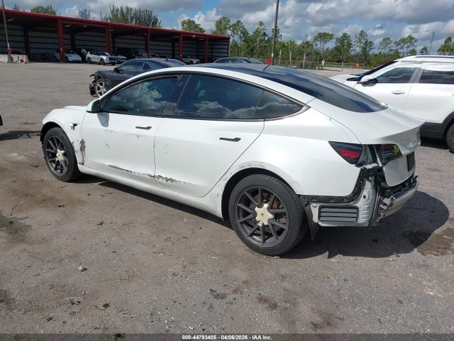 44793405 :رقم المزاد ، 5YJ3E1EA6MF987121 vin ، 2021 Tesla Model 3 Standard Range Plus Rear-wheel Drive مزاد بيع