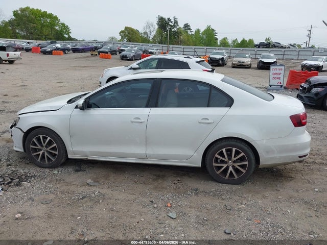 2017 Volkswagen Jetta 1.4t Se მანქანა იყიდება აუქციონზე, vin: 3VWB67AJ6HM277071, აუქციონის ნომერი: 44793500