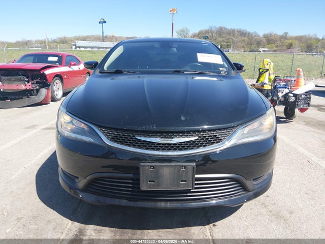 44793522 :رقم المزاد ، 1C3CCCFB4HN511292 vin ، 2017 Chrysler 200 Touring مزاد بيع