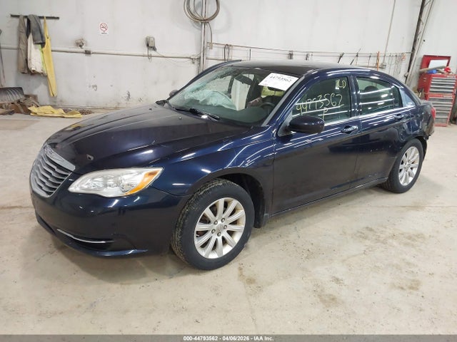 2011 Chrysler 200 Touring მანქანა იყიდება აუქციონზე, vin: 1C3BC1FB8BN537885, აუქციონის ნომერი: 44793562