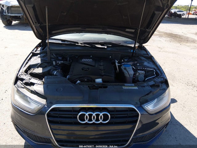 44793577 :رقم المزاد ، WAUEFAFLXFN039554 vin ، 2015 Audi A4 2.0t Premium مزاد بيع