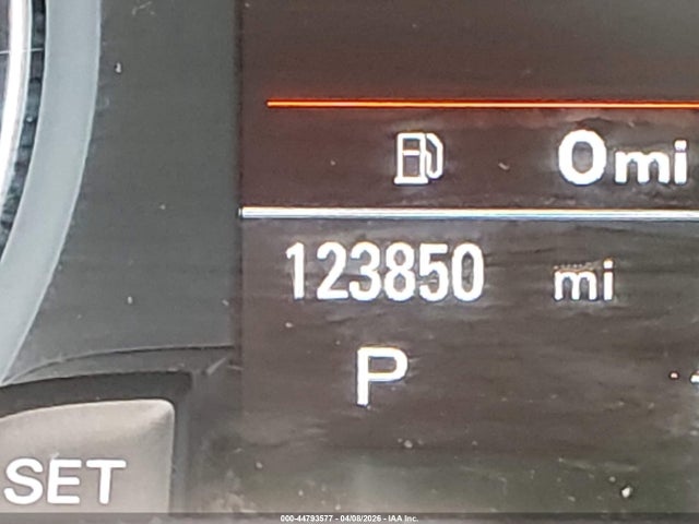 44793577 :رقم المزاد ، WAUEFAFLXFN039554 vin ، 2015 Audi A4 2.0t Premium مزاد بيع