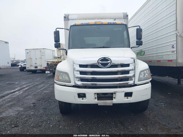 44793589 :رقم المزاد ، 5PVNV8JT7C4S52310 vin ، 2012 Hino 338 مزاد بيع