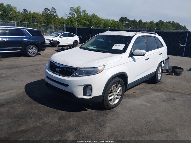 44793647 :رقم المزاد ، 5XYKT4A78FG612761 vin ، 2015 Kia Sorento Lx V6 مزاد بيع