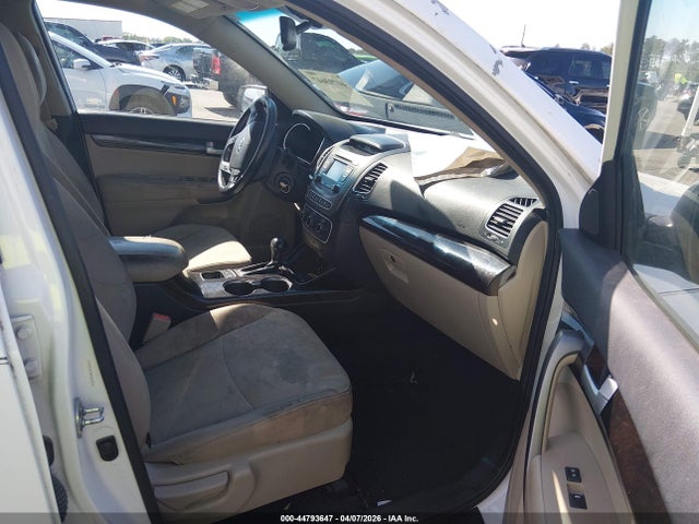 44793647 :رقم المزاد ، 5XYKT4A78FG612761 vin ، 2015 Kia Sorento Lx V6 مزاد بيع