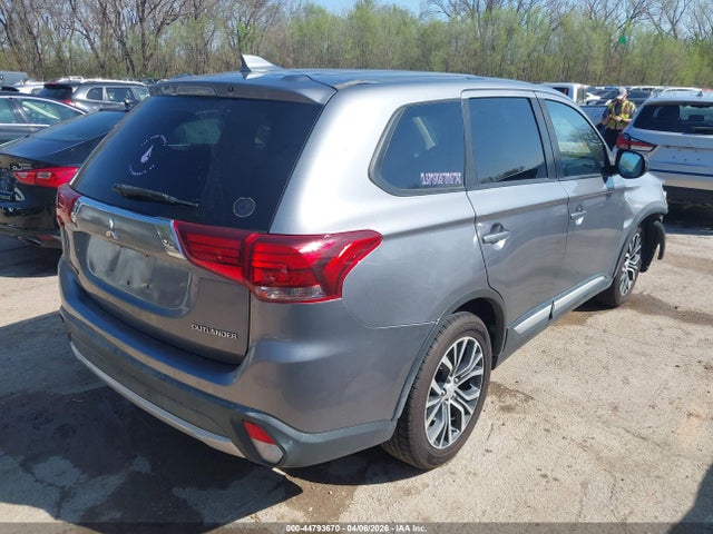 Продаж на аукціоні авто 2018 Mitsubishi Outlander Es, vin: JA4AD2A30JJ002804, номер лоту: 44793670