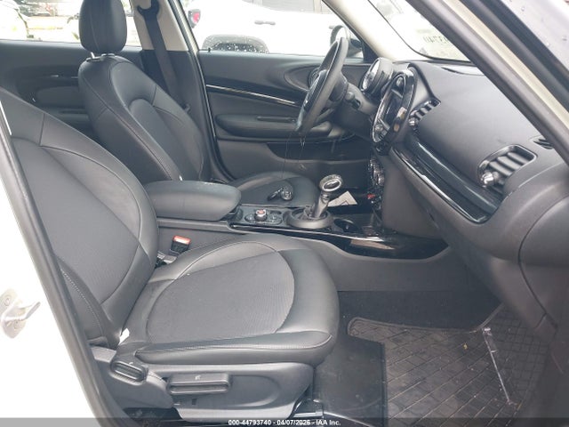 2019 MINI CLUBMAN WMWLN5C56K2G82506 Photo 4