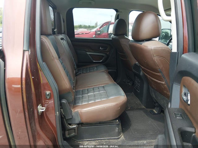 2018 Nissan Titan Xd Platinum Reserve Diesel მანქანა იყიდება აუქციონზე, vin: 1N6BA1F49JN519961, აუქციონის ნომერი: 44793761