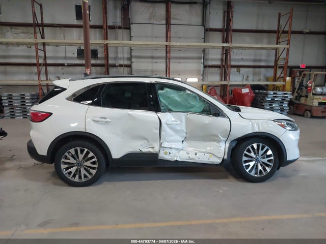 Продажа на аукционе авто 2020 Ford Escape Titanium, vin: 1FMCU9J9XLUB48538, номер лота: 44793774