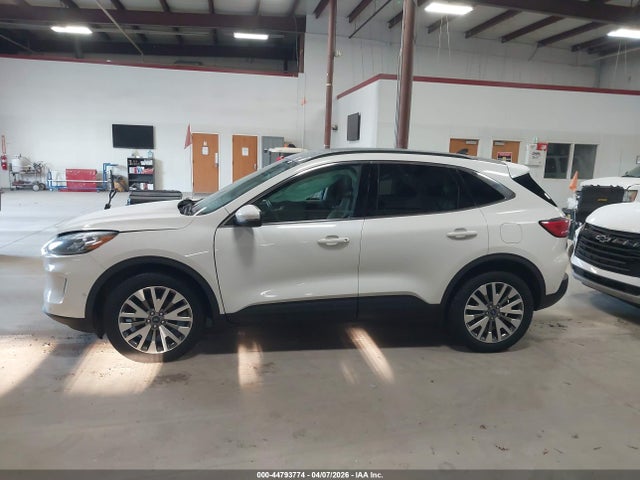 Продажа на аукционе авто 2020 Ford Escape Titanium, vin: 1FMCU9J9XLUB48538, номер лота: 44793774