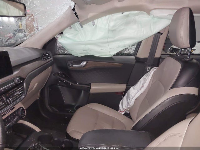 Продажа на аукционе авто 2020 Ford Escape Titanium, vin: 1FMCU9J9XLUB48538, номер лота: 44793774