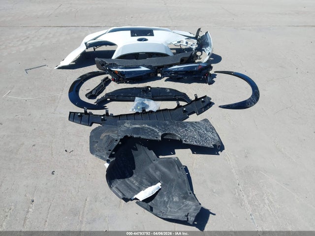 2026 Lexus Rz 350e Premium მანქანა იყიდება აუქციონზე, vin: JTJBDADB8TA000497, აუქციონის ნომერი: 44793792