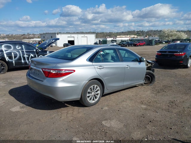 Продажа на аукционе авто 2017 Toyota Camry Le, vin: 4T1BF1FK2HU383767, номер лота: 44793802