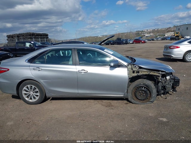 Продажа на аукционе авто 2017 Toyota Camry Le, vin: 4T1BF1FK2HU383767, номер лота: 44793802