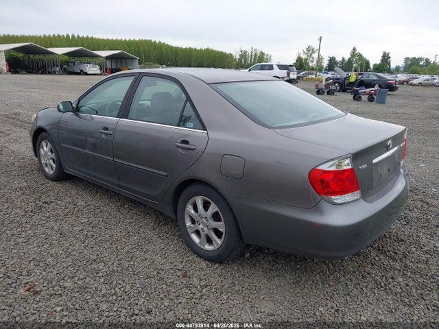 2005 Toyota Camry Xle V6 მანქანა იყიდება აუქციონზე, vin: JTDBF30K050160378, აუქციონის ნომერი: 44793914