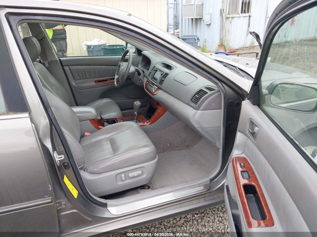 2005 Toyota Camry Xle V6 მანქანა იყიდება აუქციონზე, vin: JTDBF30K050160378, აუქციონის ნომერი: 44793914