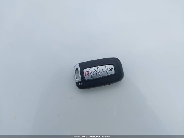 Hyundai SONATA HYBRID 2015 KMHEC4A45FA139710 Image 11