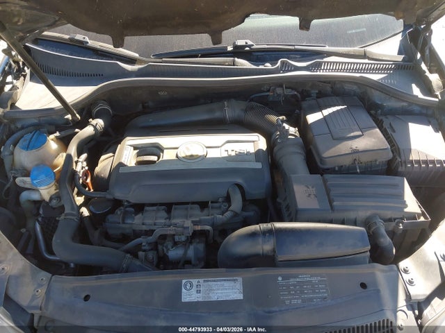 2010 Volkswagen Gti 2-door მანქანა იყიდება აუქციონზე, vin: WVWED7AJ4AW309348, აუქციონის ნომერი: 44793933