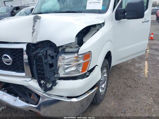 Продаж на аукціоні авто 2013 Nissan Nv Passenger Nv3500 Hd Sv V8, vin: 5BZAF0AA4DN202701, номер лоту: 44793946