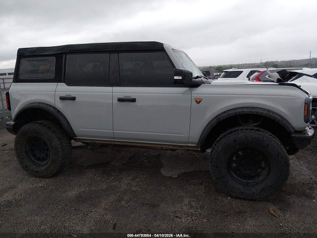 44793954 :رقم المزاد ، 1FMEE5DPXPLB38080 vin ، 2023 Ford Bronco Badlands مزاد بيع