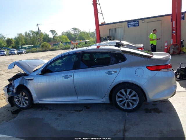 Продажа на аукционе авто 2016 Kia Optima Ex, vin: 5XXGU4L38GG069317, номер лота: 44793958