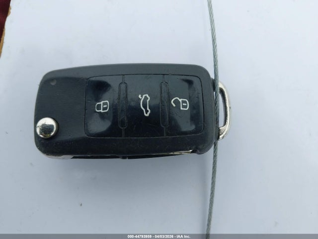 2016 Volkswagen Jetta 1.8t Sport მანქანა იყიდება აუქციონზე, vin: 3VWD17AJXGM303158, აუქციონის ნომერი: 44793959