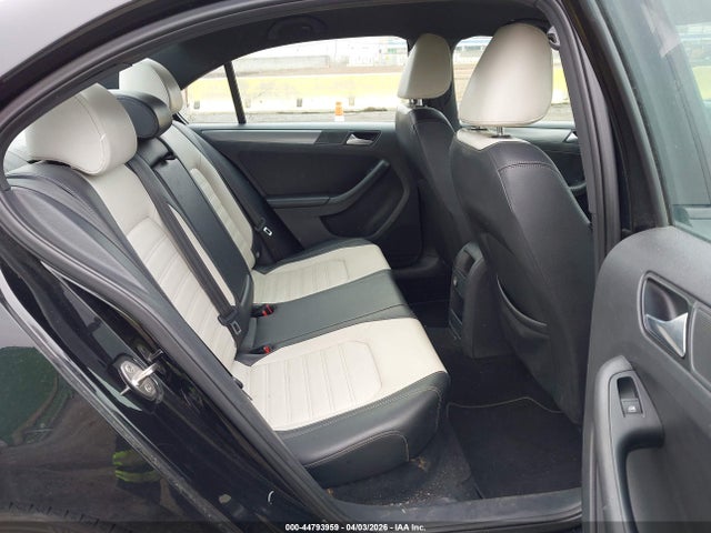 2016 Volkswagen Jetta 1.8t Sport მანქანა იყიდება აუქციონზე, vin: 3VWD17AJXGM303158, აუქციონის ნომერი: 44793959