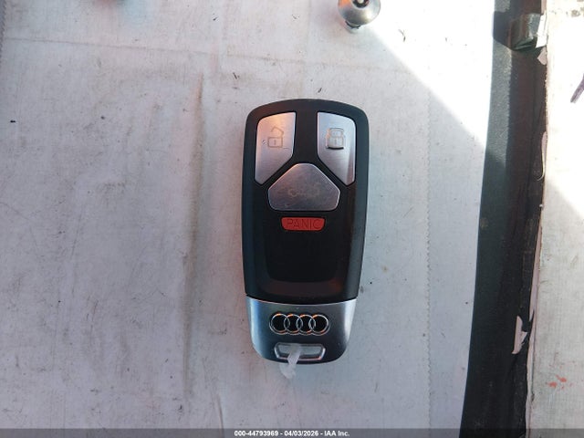 2017 AUDI A4 WAUENAF42HN028952 Photo 10