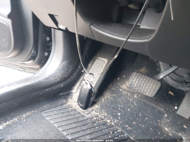 44793999 :رقم المزاد ، W04GV8SX6J1085473 vin ، 2018 Buick Regal Tourx Essence مزاد بيع