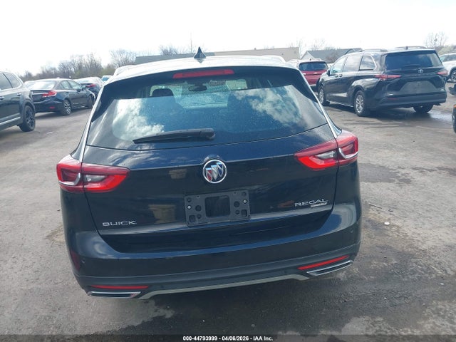 44793999 :رقم المزاد ، W04GV8SX6J1085473 vin ، 2018 Buick Regal Tourx Essence مزاد بيع