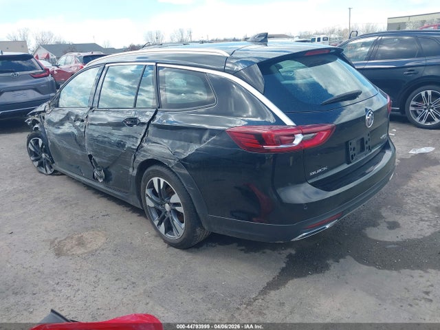 44793999 :رقم المزاد ، W04GV8SX6J1085473 vin ، 2018 Buick Regal Tourx Essence مزاد بيع