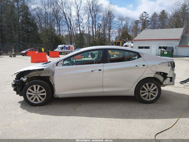 44794010 :رقم المزاد ، KMHDH4AE2GU519089 vin ، 2016 Hyundai Elantra Se مزاد بيع