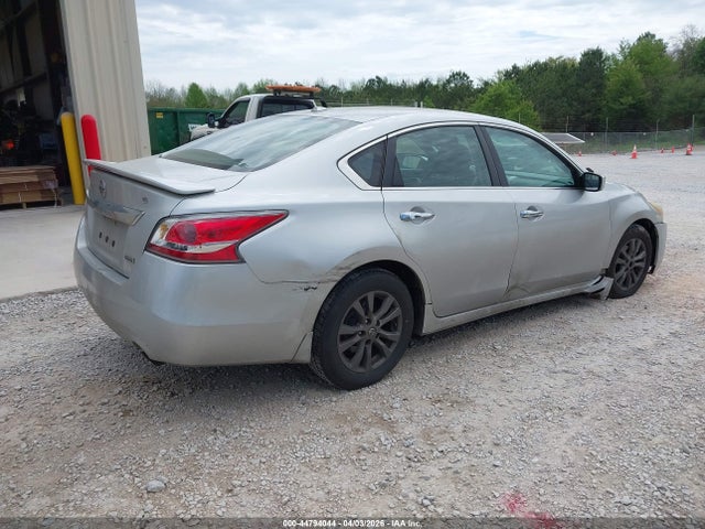 Nissan Altima 2.5 S 2015 1N4AL3AP1FC580834 Image 4