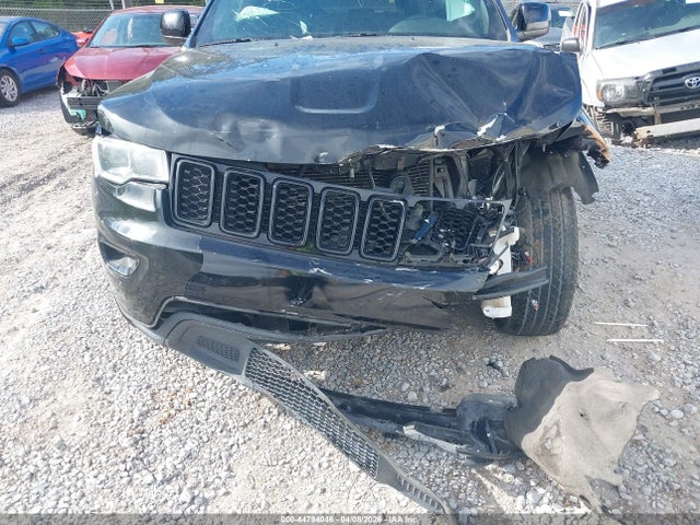 1C4RJFAG2HC885444 Jeep Grand Cherokee Laredo 4x4