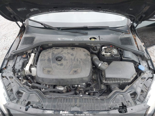 2015 VOLVO V60 YV140MEK8F1256466 Photo 9