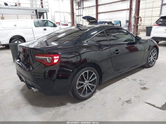 JF1ZNAA13H8709076 Toyota 86