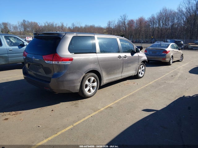 2013 Toyota Sienna L V6 7 Passenger მანქანა იყიდება აუქციონზე, vin: 5TDZK3DC4DS349740, აუქციონის ნომერი: 44794099