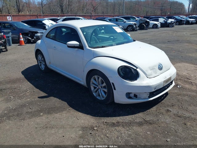 Продаж на аукціоні авто 2012 Volkswagen Beetle 2.5l, vin: 3VWJP7AT3CM631857, номер лоту: 44794103