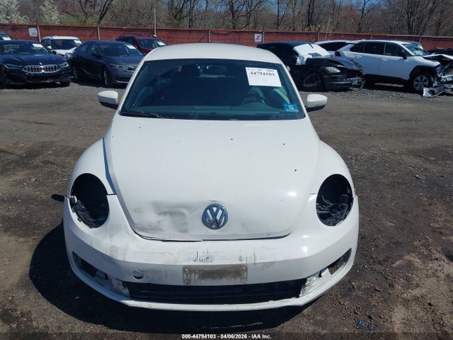 Продаж на аукціоні авто 2012 Volkswagen Beetle 2.5l, vin: 3VWJP7AT3CM631857, номер лоту: 44794103