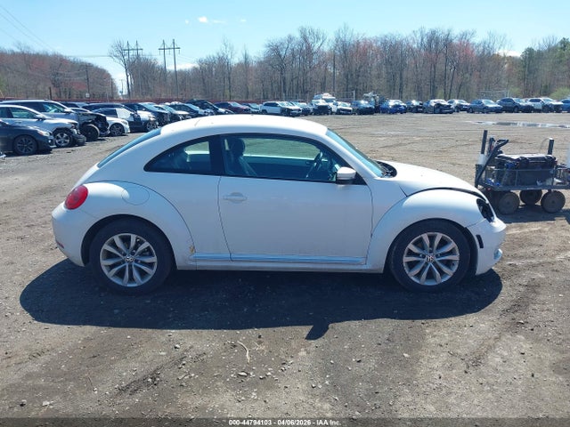 Продаж на аукціоні авто 2012 Volkswagen Beetle 2.5l, vin: 3VWJP7AT3CM631857, номер лоту: 44794103