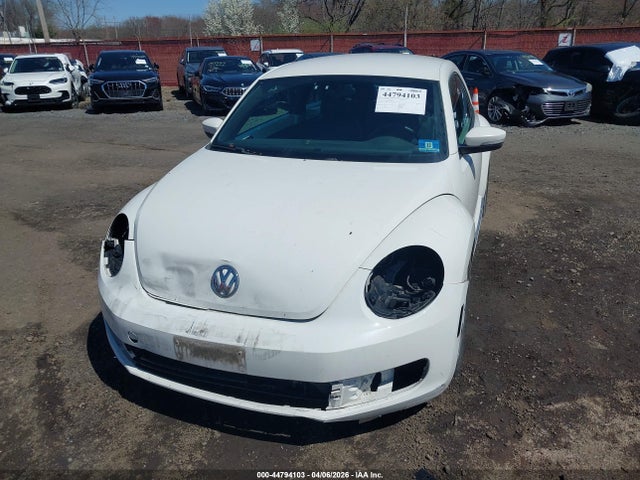 Продаж на аукціоні авто 2012 Volkswagen Beetle 2.5l, vin: 3VWJP7AT3CM631857, номер лоту: 44794103