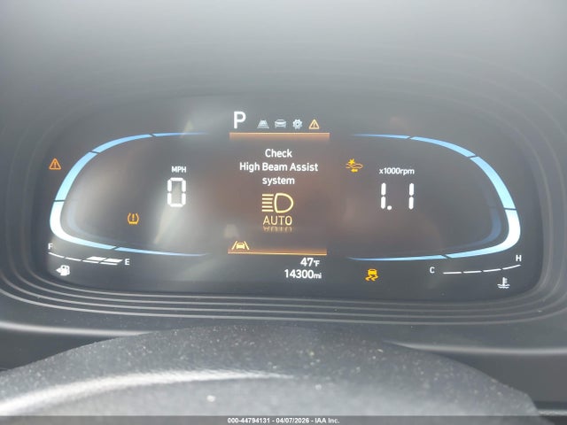 44794131 :رقم المزاد ، KMHRC8A35SU394639 vin ، 2025 Hyundai Venue Sel مزاد بيع