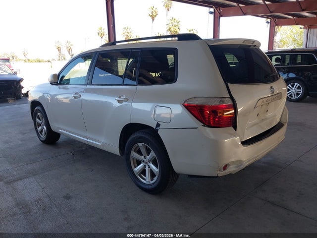 2010 TOYOTA HIGHLANDER JTEZK3EH2A2104315 Photo 2