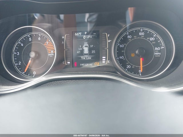 44794167 :رقم المزاد ، 1C4PJLCX4KD110602 vin ، 2019 Jeep Cherokee Latitude Fwd مزاد بيع