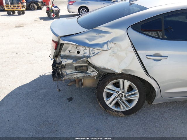 Продаж на аукціоні авто 2020 Hyundai Elantra Sel, vin: 5NPD84LFXLH590930, номер лоту: 44794199
