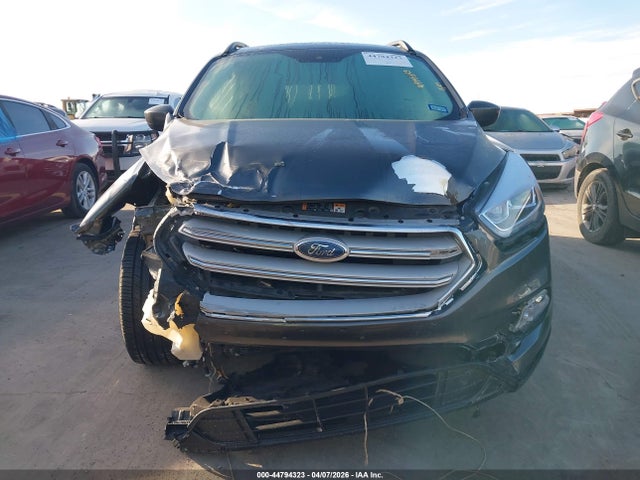 Продажа на аукционе авто 2017 Ford Escape Se, vin: 1FMCU0GDXHUF02282, номер лота: 44794323