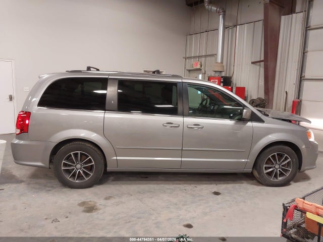 Продажа на аукционе авто 2017 Dodge Grand Caravan Sxt, vin: 2C4RDGCG0HR686801, номер лота: 44794351