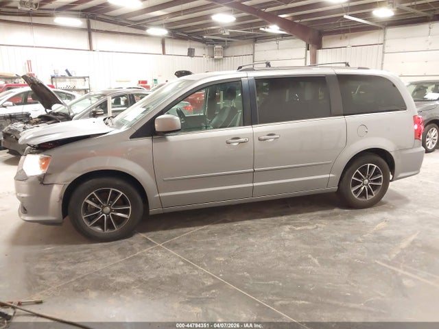 Продажа на аукционе авто 2017 Dodge Grand Caravan Sxt, vin: 2C4RDGCG0HR686801, номер лота: 44794351