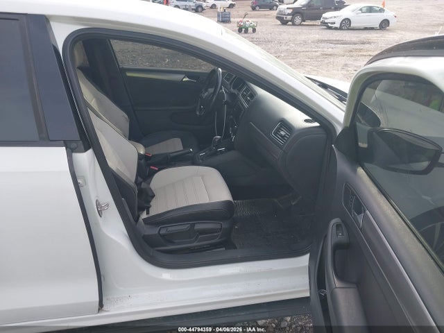 Продажа на аукционе авто 2016 Volkswagen Jetta 1.8t Sport, vin: 3VWD17AJ6GM370436, номер лота: 44794359